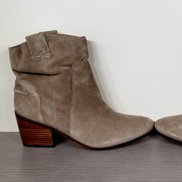 Vince Camuto Maves Stacked Heel Bootie, Tan Suede, Womens Size 9 M / 39 - Picture 7 of 14